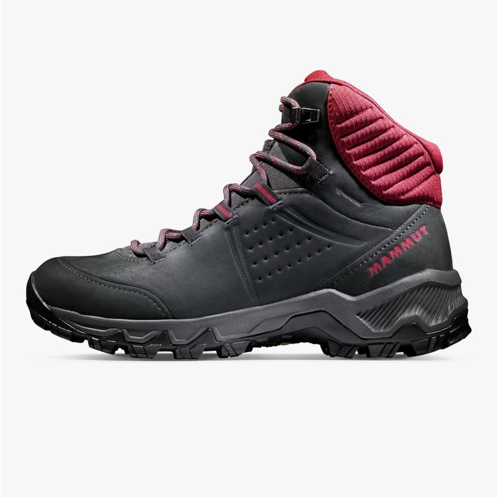 Mammut Nova IV GTX with Vibram sole Hiking Boots-NWT Size 8 US